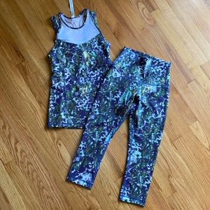 Lululemon matching set: tank and cropped leggings